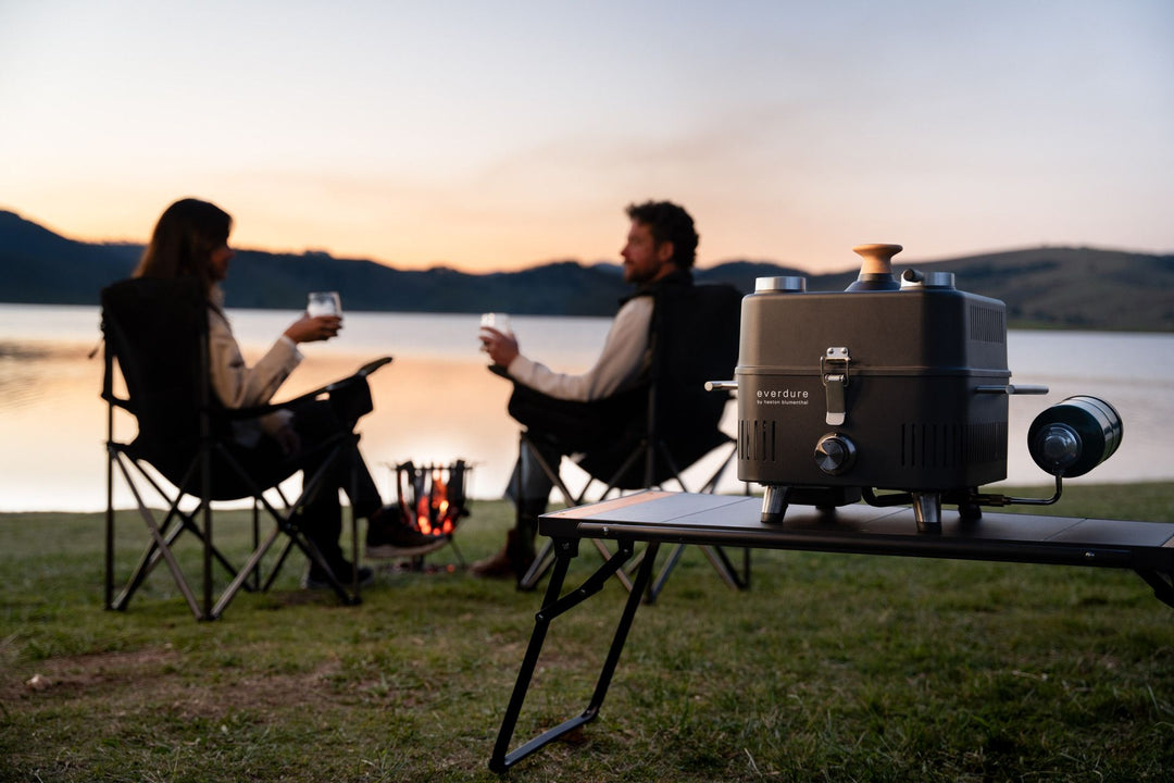 Everdure CUBE ProFlame 360 Tragbarer Gasgrill mit Garhaube