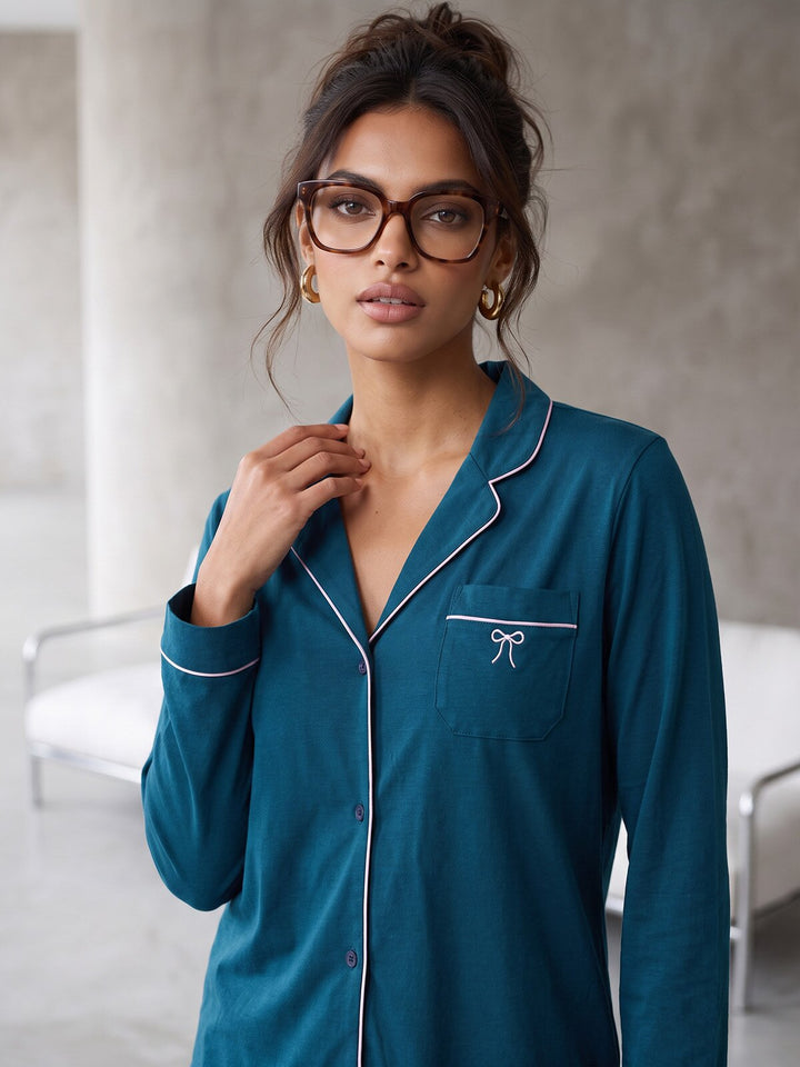 Pyjama Set - Ruby mit Kragen Knopfleiste und Stickerei