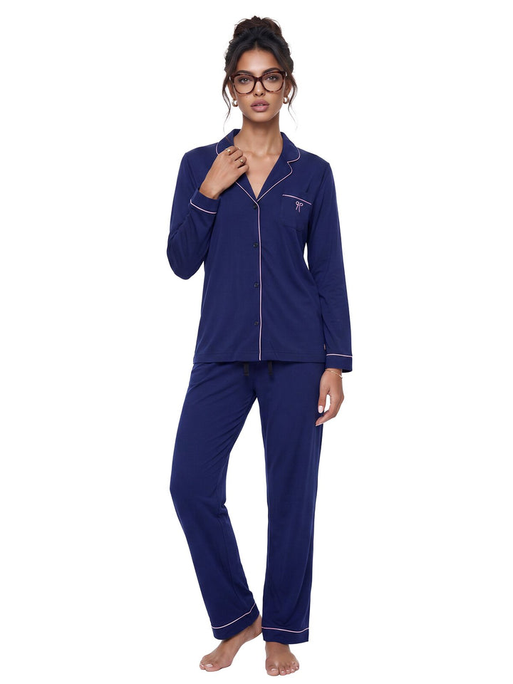 Pyjama Set - Ruby mit Kragen Knopfleiste und Stickerei