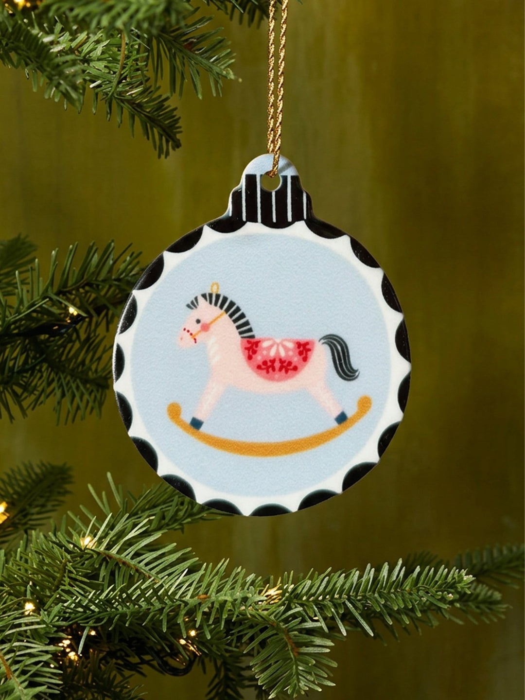 Nostalgisches Weihnachts-Trio aus Keramik – Set aus Pilz, Schaukelpferd &amp; Glocke