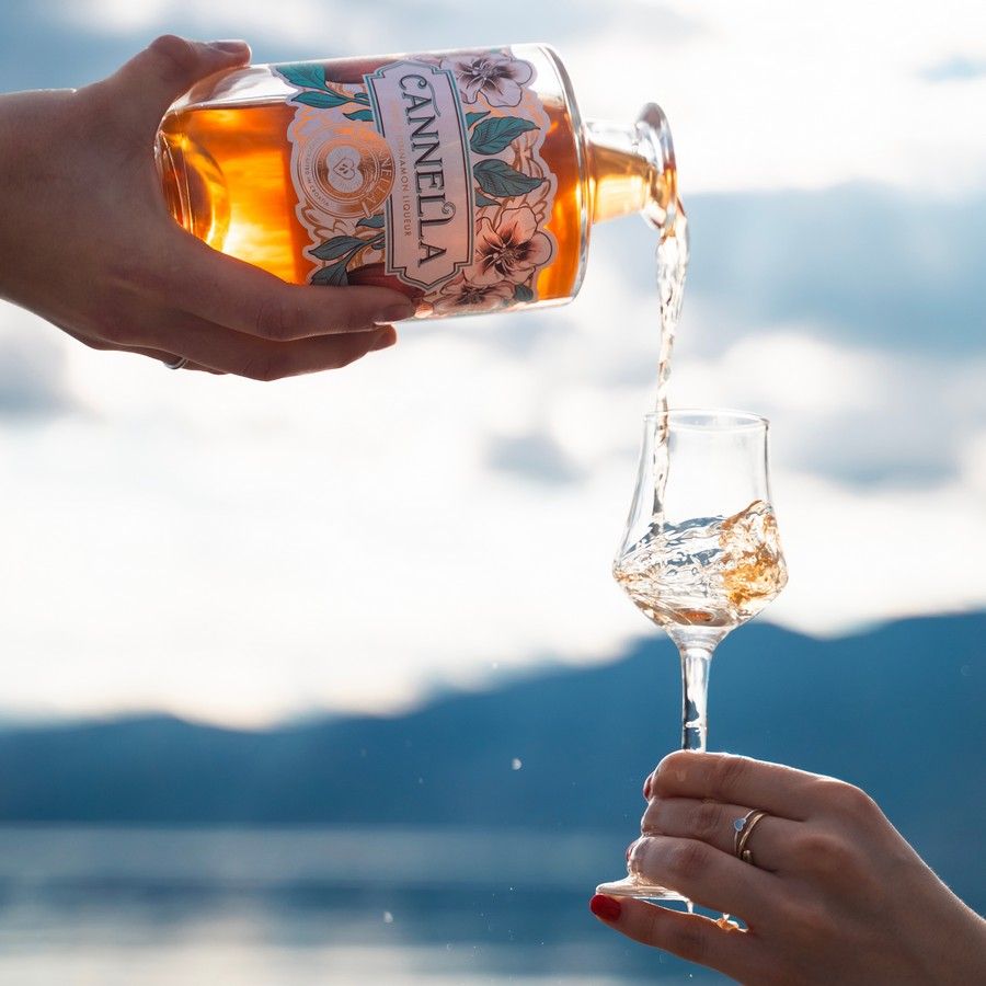 Cannella Apple &amp; Cinnamon Liqueur – Apfel-Zimt-Likör