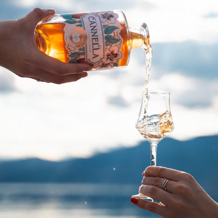 Cannella Apple &amp; Cinnamon Liqueur – Apfel-Zimt-Likör