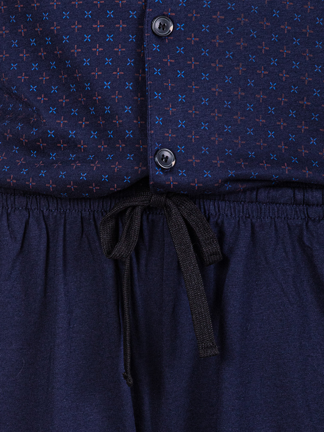 navy mit neuen Knöpfen 