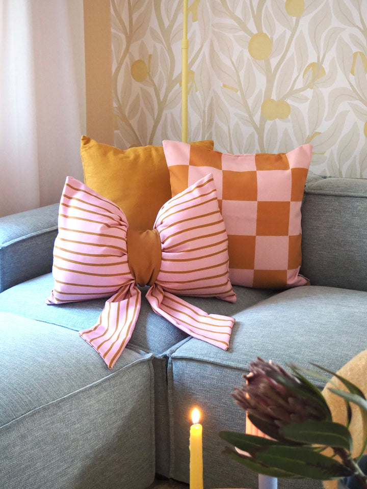 Weihnachtlicher Kissenbezug- Big Bow Bertha rosé/ caramel