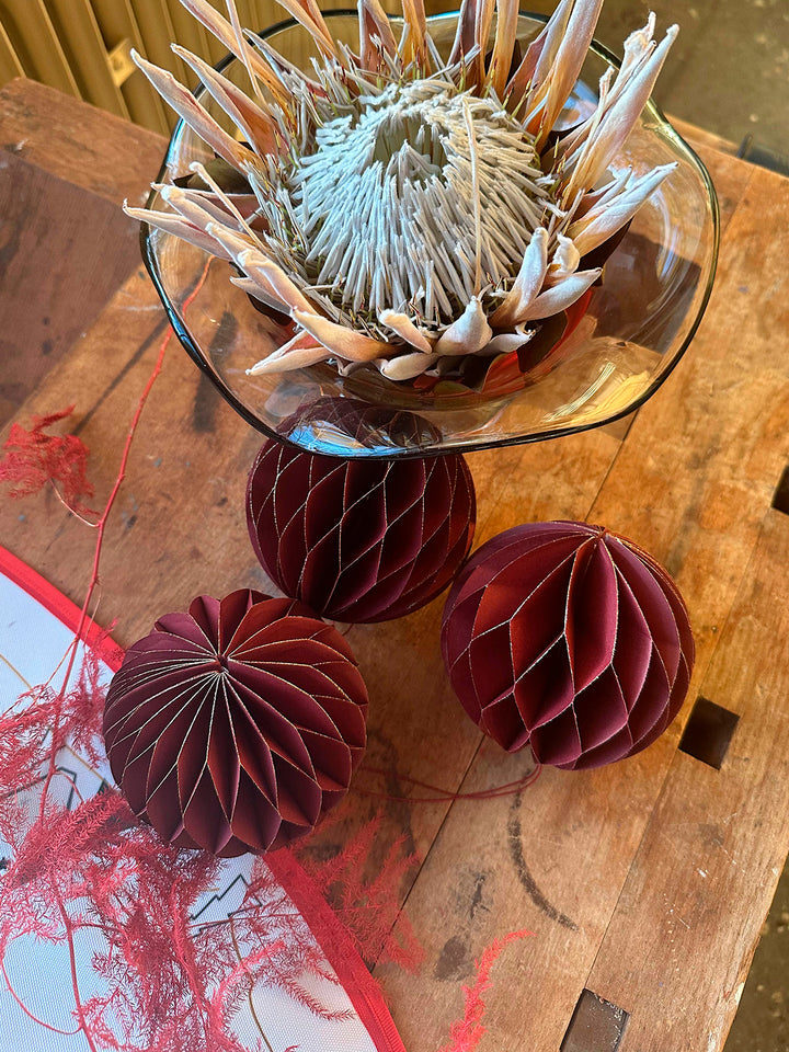 Papier Weihnachtsschmuck Kugel gestreift