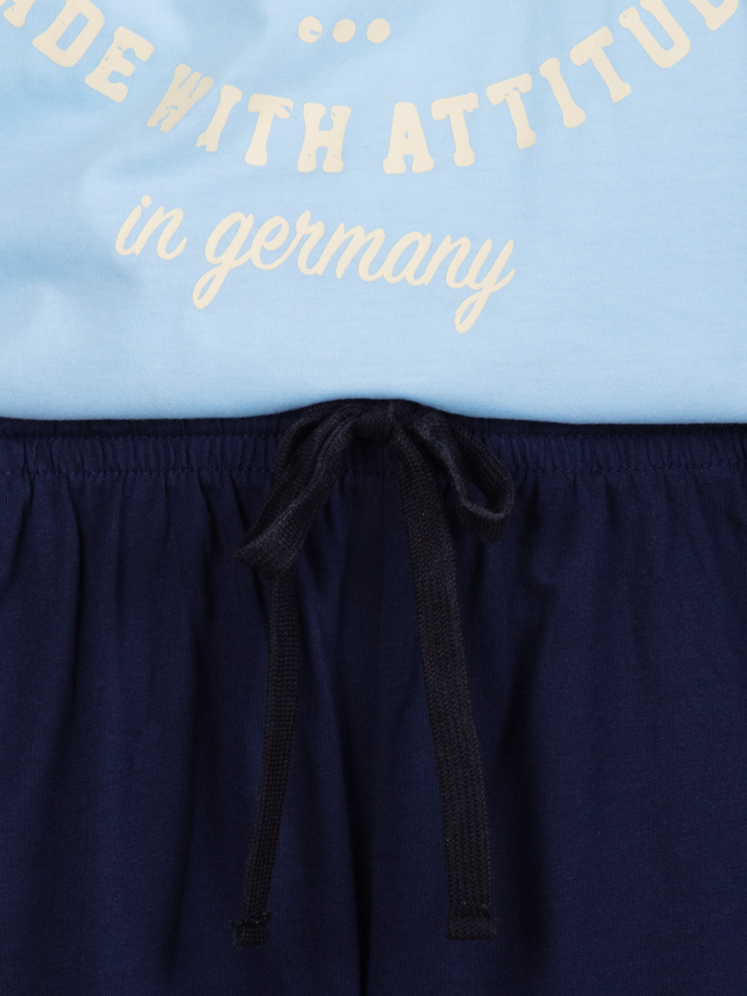 hellblau