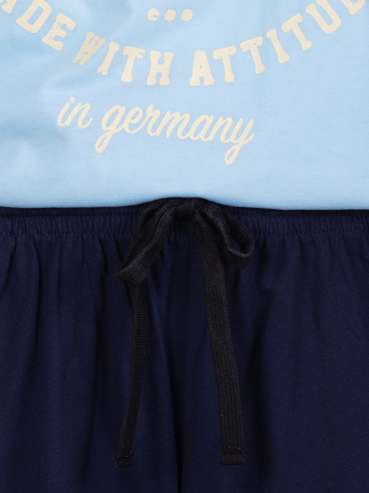 hellblau