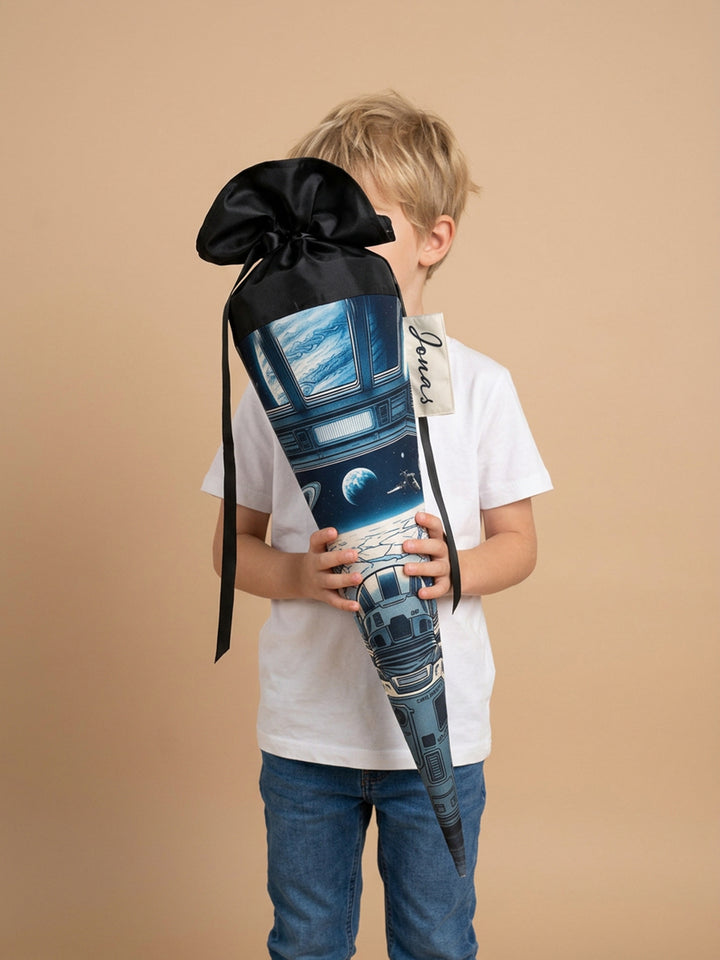 Schultüte Weltall mit Superheldenmaske