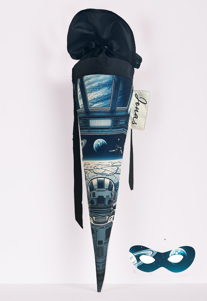 Schultüte Weltall mit Superheldenmaske