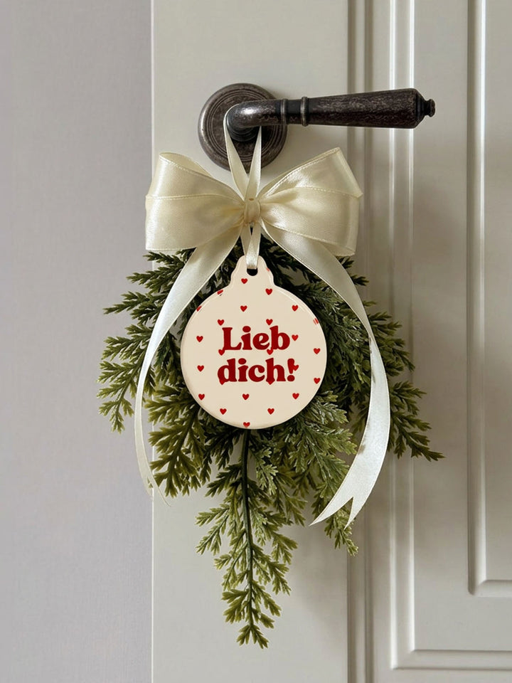 Anhänger Weihnachtskugel Liebe rote Herzchen Keramik creme